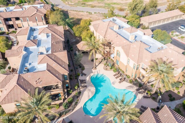 Building Photo - 7027 N Scottsdale Rd