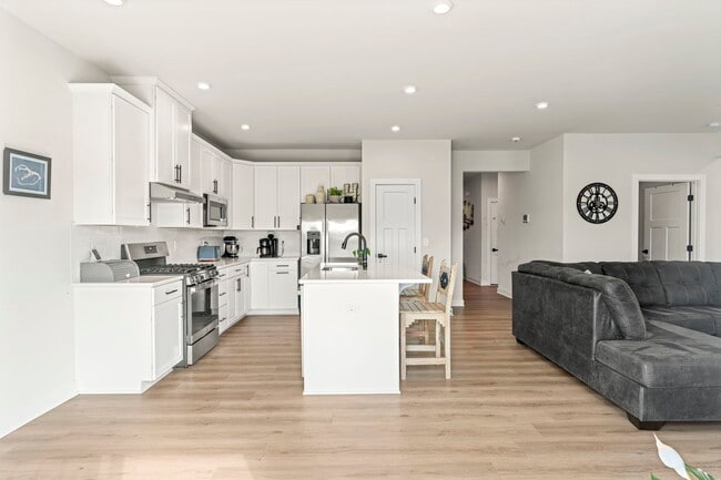 Building Photo - 5095 Ives Ave