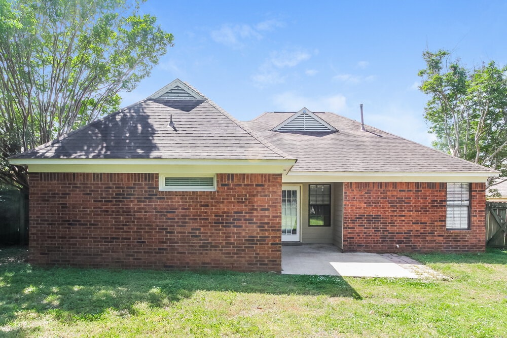 Building Photo - 10824 Ridgefield Dr