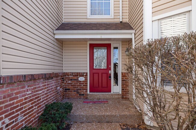 Building Photo - St Charles Area Townhouse