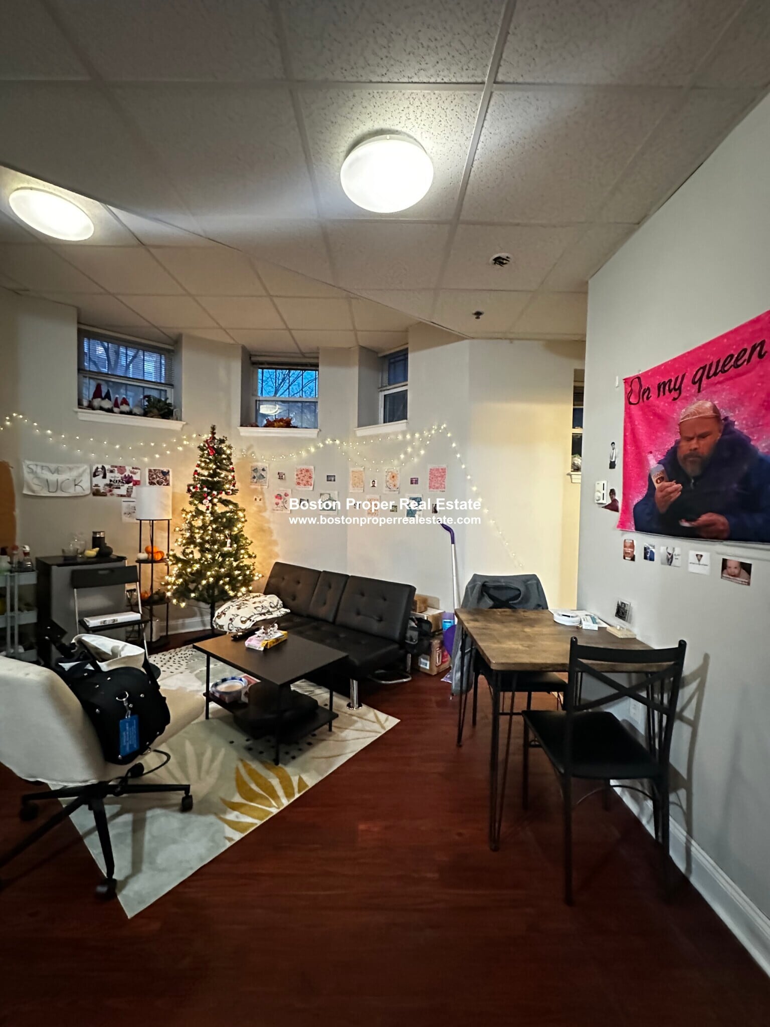 Building Photo - 61 Park Dr