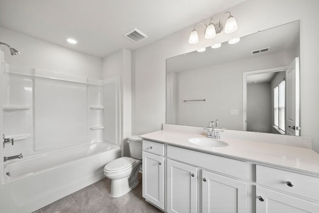 Building Photo - Convenient New Construction Townhome in Durham - Easy commute to RTP, Brier Creek, Airport