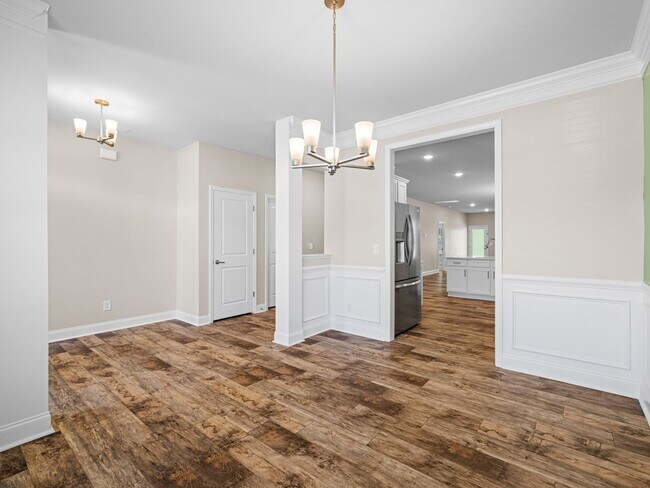 Building Photo - Waverly Place