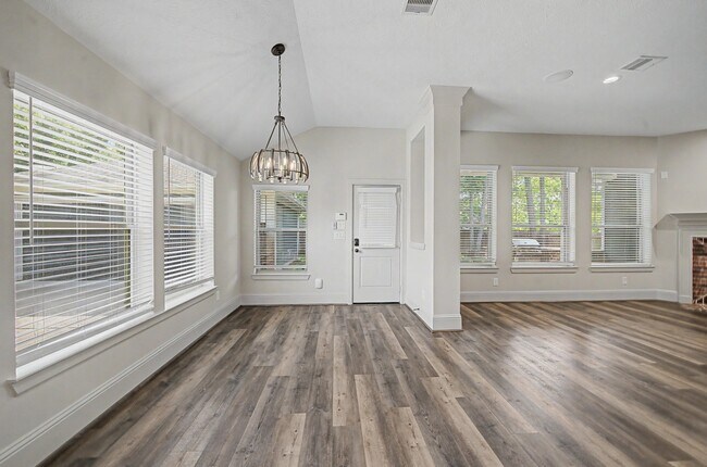 Building Photo - 31032 Sunfall Trail Ln