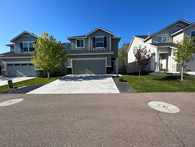 Building Photo - 3 Bedroom plus Loft For Rent! Victory Sout...