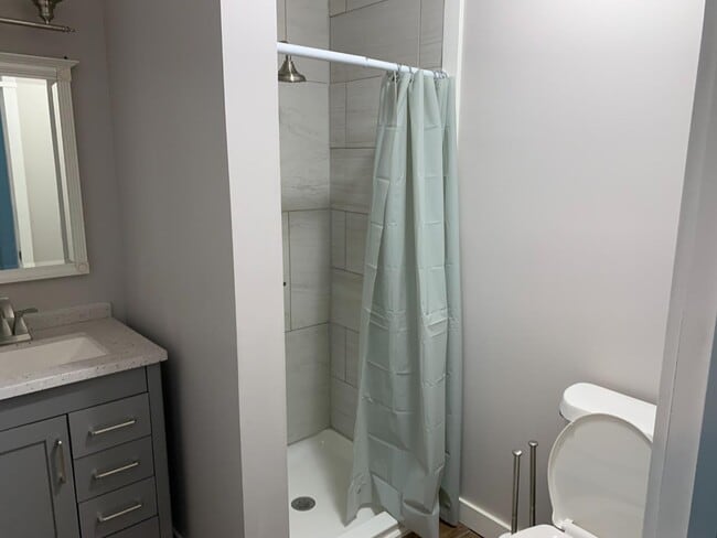 Building Photo - 420 Emmet St