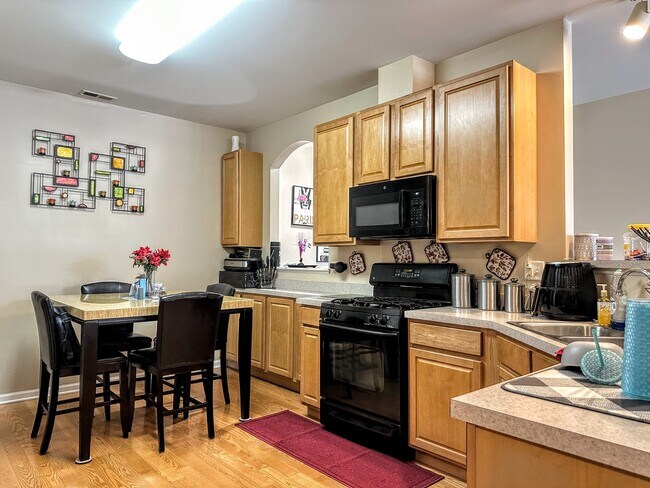 Building Photo - 2913 Concord Ln