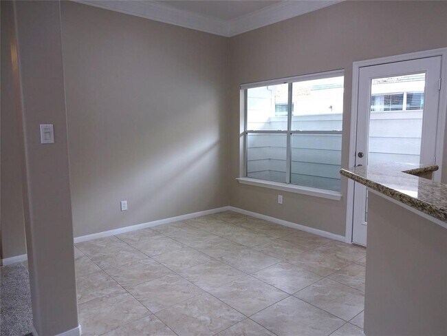 Building Photo - 14 Paddock Pines Pl