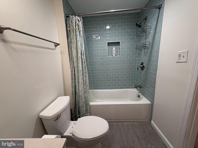 Building Photo - 9926 Tartan Ct