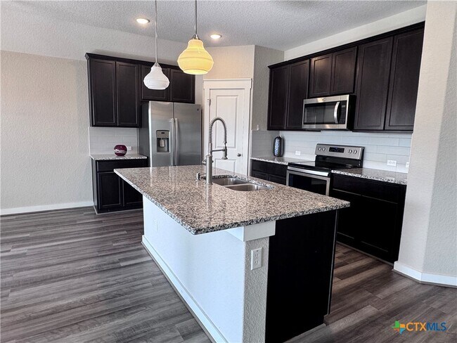 Building Photo - 300 Colthorpe Ln