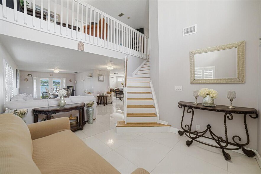 Building Photo - 6466 Buena Vista Dr