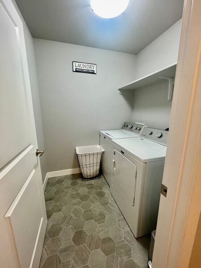 Building Photo - Wonderful Ranch Style home on over an acre in a great location!  3 bed/2 bath/2 car garage with a...