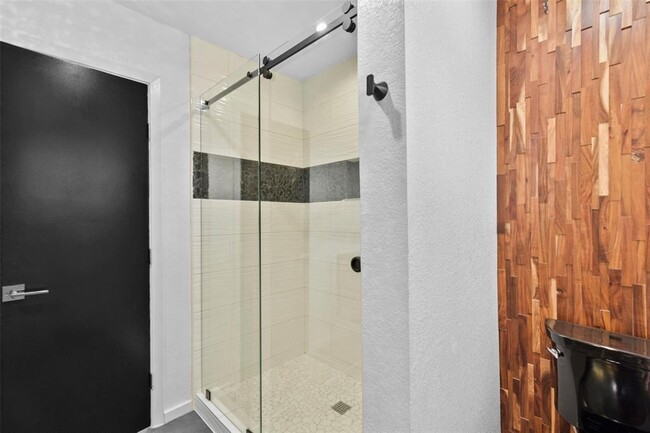 Building Photo - 13726 Wickersham Ln