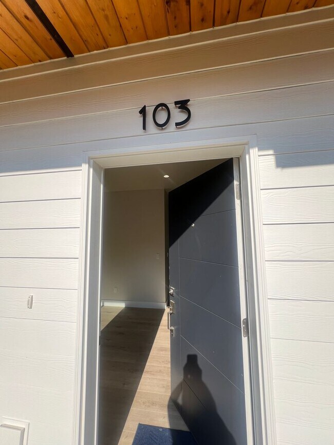 Building Photo - 2155 Siddle Loop