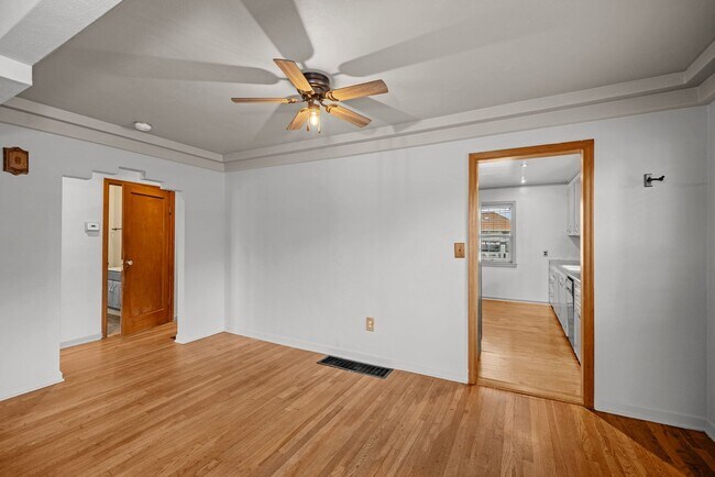 Building Photo - East Valley Home With Large Yard!