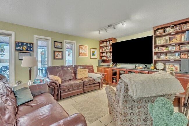 Building Photo - 10240 Potomac St