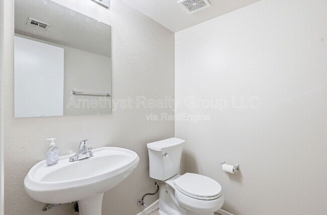 Building Photo - 3722 N 105th Dr