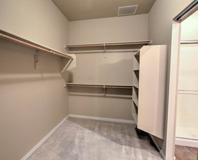 Building Photo - Rancho Sahuarita 5-Bed with 3.5 Baths 3187 Sq Ft
