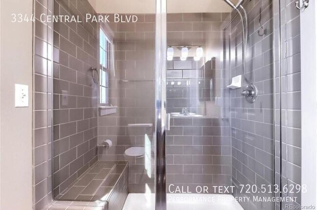 Building Photo - 3344 Central Park Blvd