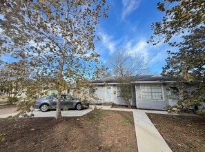 Building Photo - 405 Botts St