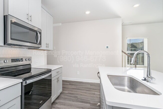 Building Photo - 3483 Backwater St