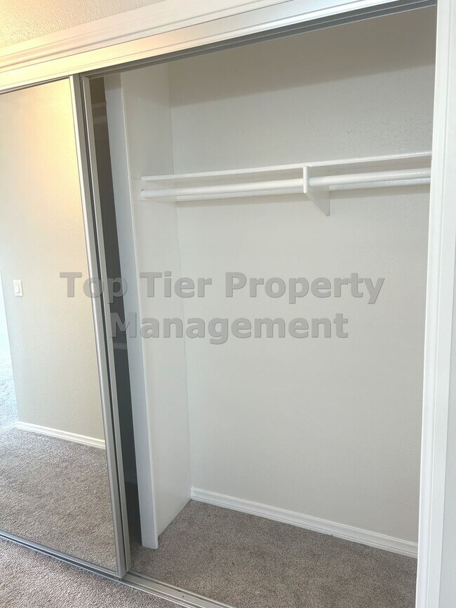 Building Photo - Spacious 2 Bed / 2 Bath Condo Near SDSU – ...