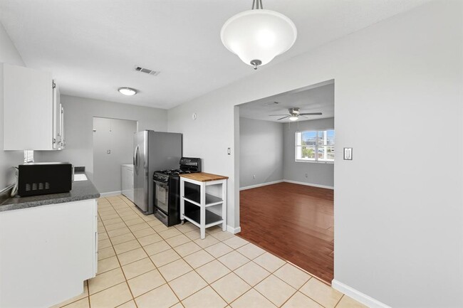 Building Photo - 1401 Olander St