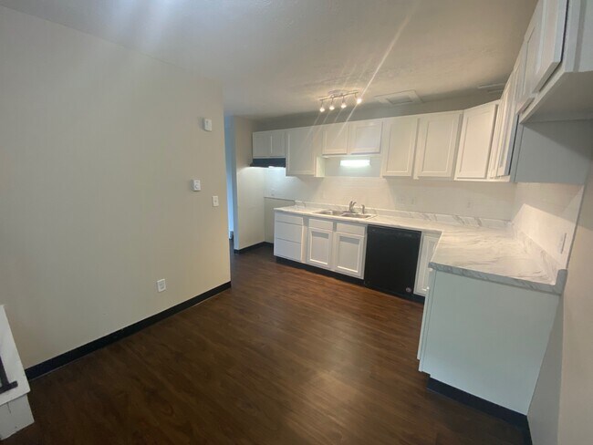 Building Photo - 2769 Wedge St