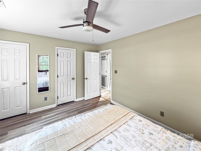 Building Photo - 9808 Emerald Point Dr