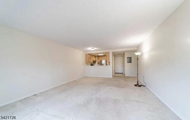 Building Photo - 310 Lookout Ave