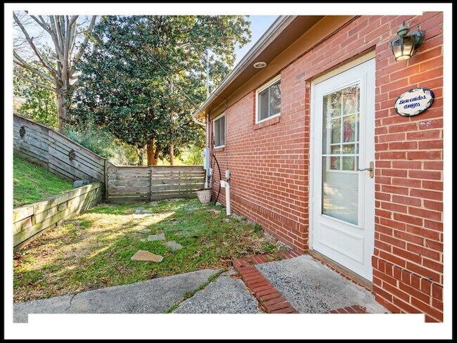 Building Photo - 112 E Lawson St