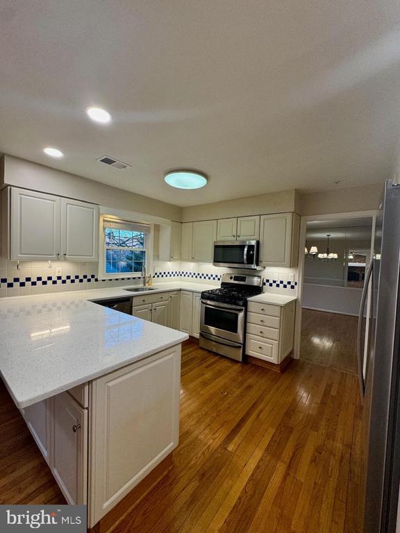Building Photo - 20333 Pleasant Ridge Dr