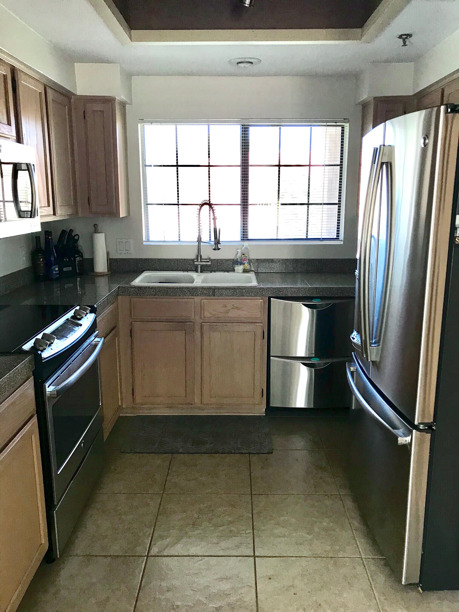 Kitchen - 11515 N 91st St