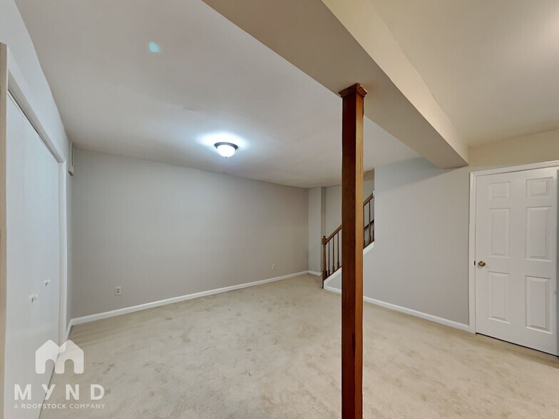 Building Photo - 727 Twin Brooks Ct