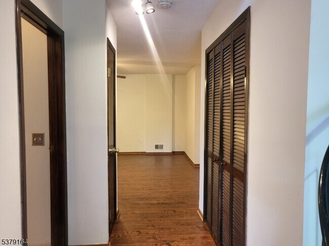 Building Photo - 1 Red Lodge Dr