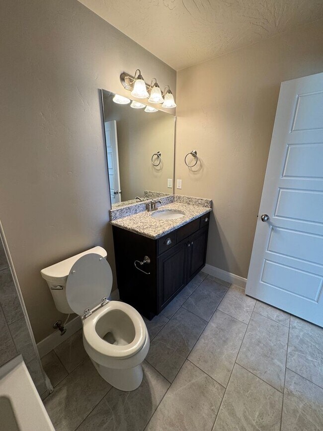 Building Photo - Beautiful 3 Bedroom Home - Casitas at Sienna Hills