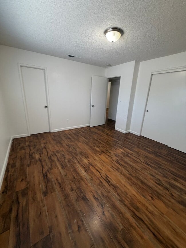Building Photo - 2944 S Linda Vista St