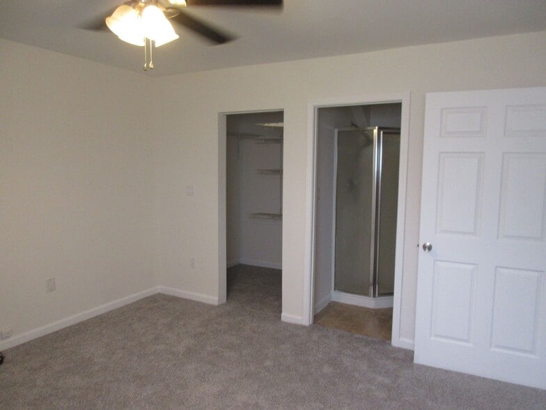 Building Photo - 4501 Packard St