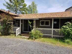 Building Photo - 1483 Fruitdale Dr