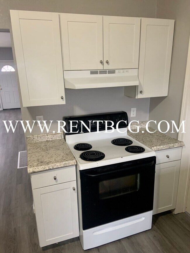 Building Photo - Check Out This 3-Bed/1-Bath Home in Bluffton!