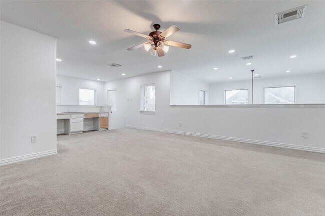 Building Photo - 26511 Cresent Cove Ln