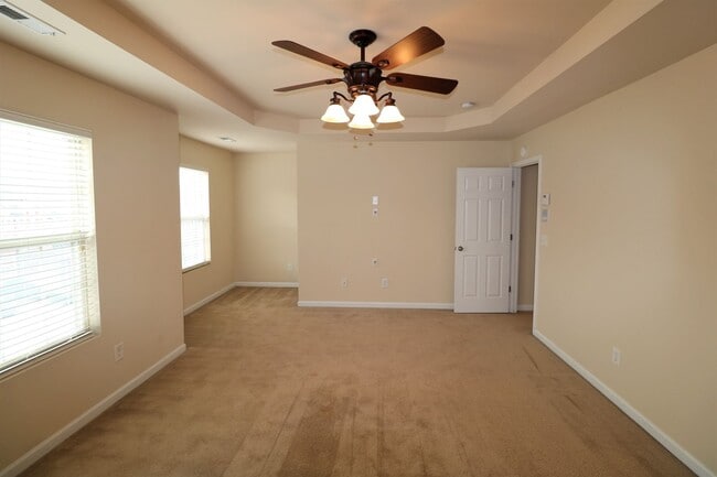 Building Photo - 982 Silver Leaf Dr