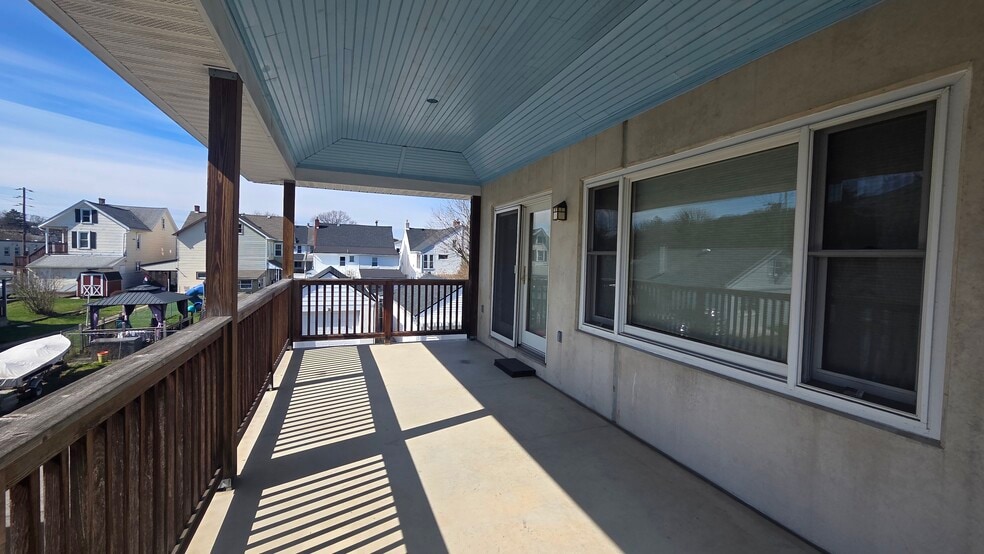 Building Photo - 559 Minor St