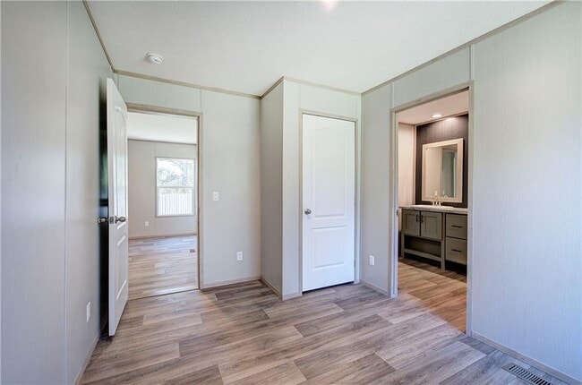 Building Photo - 81 Popham Rd