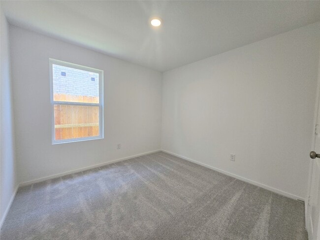 Building Photo - 28722 Texas Sparrow Ln