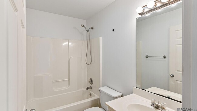 Building Photo - 12237 Spring Valley Dr