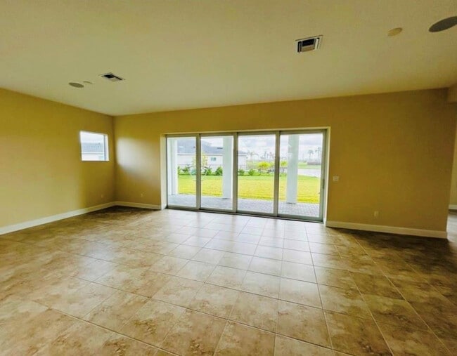 Building Photo - 5199 Liberty Ln