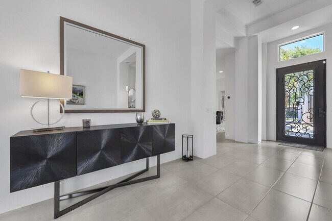 Building Photo - 267 Loch Lomond Rd