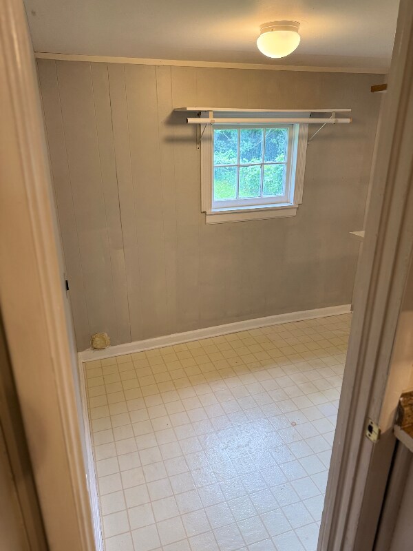 Building Photo - 705 Highgrove Rd