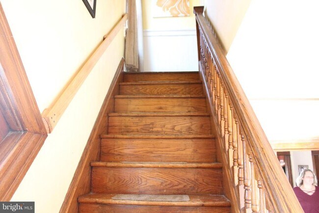 Building Photo - 217 Villanova Rd